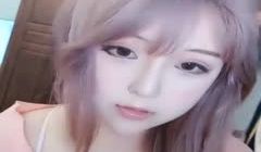 短发巨乳丰满网红脸妹子,撩起上衣壹对大灯十分敞亮