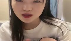 圆圆没有了多多一个人的精彩大秀，全程露脸听狼友指