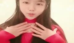 校花女神性感黑丝露脸在厕所偷偷的挣狼友的压岁钱，