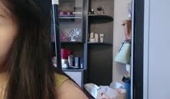 哺乳期良家小奶妈一个人在家奶完孩子陪狼友发骚，全