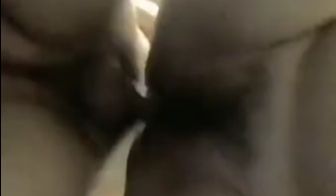 寂寞难耐约隔壁巨乳人妻泄火，骑乘位疯狂扭腰差点摇