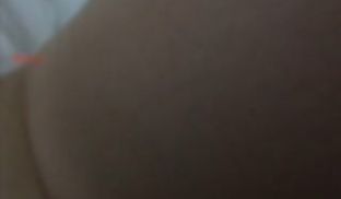 百度云泄密-90后高颜值美女对着镜子全裸自拍时被