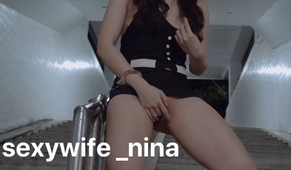 又到地铁站的这个栏杆露出自慰了