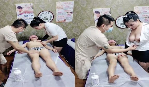按摩店骚技师偷情实录：顾客眼皮底下激情野战