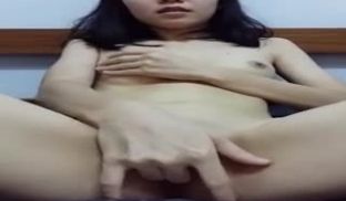 【国产自拍直播】兔牙正妹洗澡手淫性感内衣秀