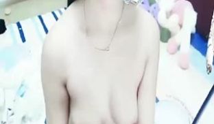 肉感主播奶头超长