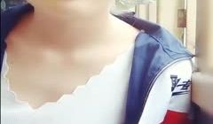 某新直播平台很屌的职业大专学妹教室玩直播狼友刷个