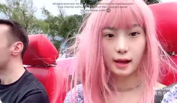 小芭比和男友游车河后的性交