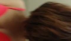 颜值不错的短发美女汽车旅馆开房打炮 见大屌难掩雀