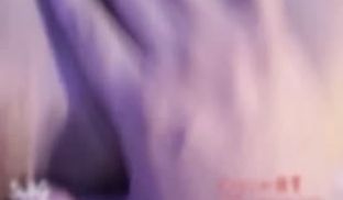 【台湾网红】巨乳主播很饥渴一次就吃兄弟丼的啊