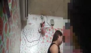 【国产自拍】快餐达人大白天路边店泄火一位黑色连衣