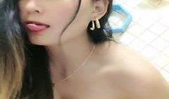 哺乳期内的单身奶妈，奶水多的不用挤都自己顺着奶头