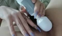 小骚货震动棒自慰...