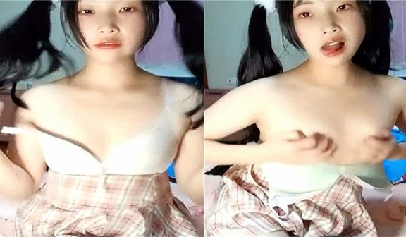 叔叔看到自己的宝贝侄女在直播偷偷录影搜藏流出