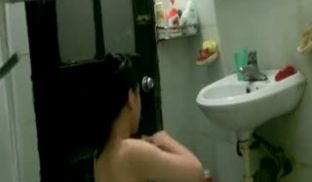 【偷拍】老婆的闺蜜来家里玩 提前安装好摄像头 偷