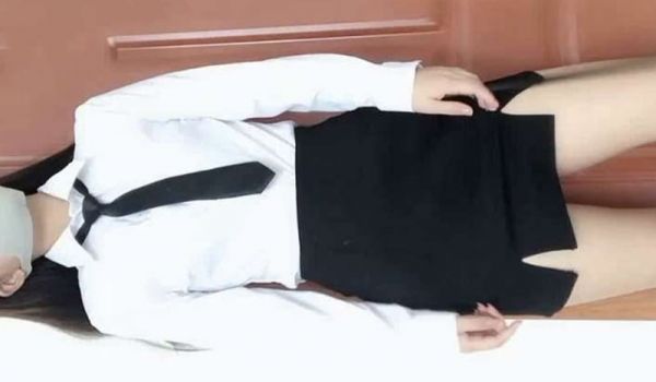 抖音网红『仙仙小草莓』高价私人定制 剧情扮演迷人