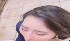 当你买了一辆豪车 销售会把你服务的很周到