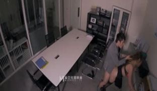 MDWP-0024上班偷摸鲍鱼-项子甯